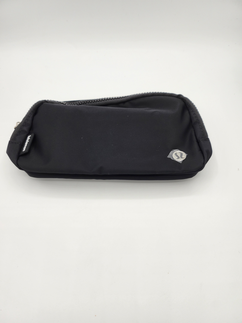 lululemon Everywhere Belt Bag 1L - Black W/Silver Logo  NWT - Picture 4 of 9